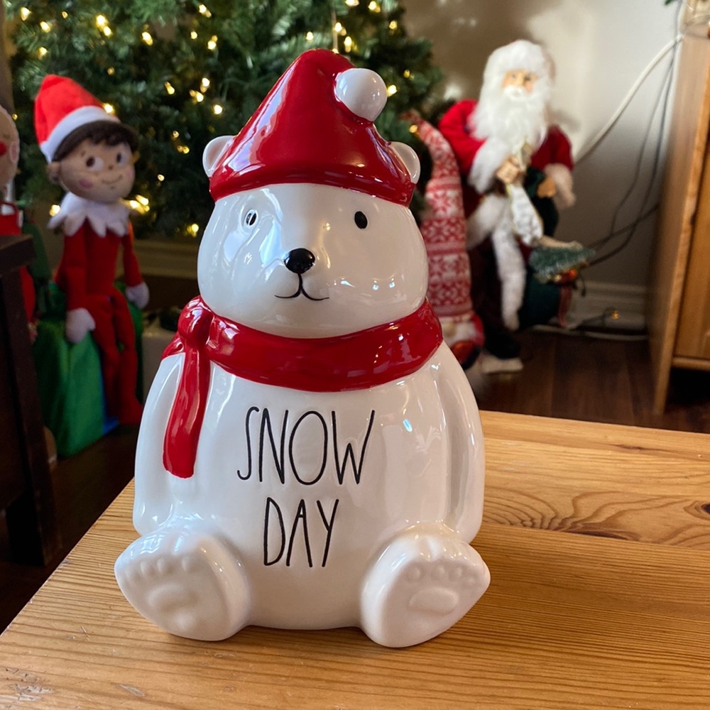 Rae Dunn SNOW DAY BEAR